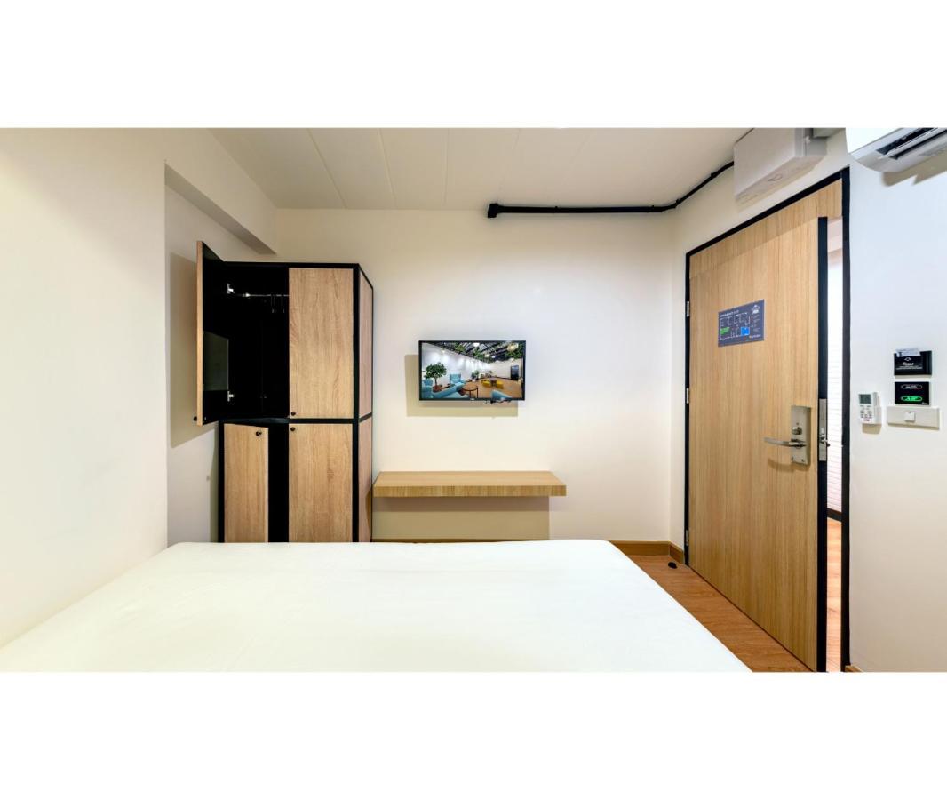 Siam Subway Hostel And Cafe กรุงเทพมหานคร ภายนอก รูปภาพ