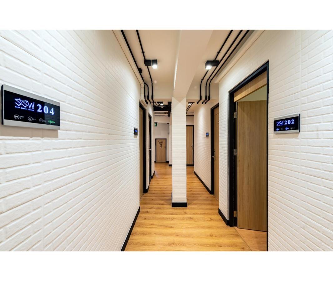 Siam Subway Hostel And Cafe กรุงเทพมหานคร ภายนอก รูปภาพ