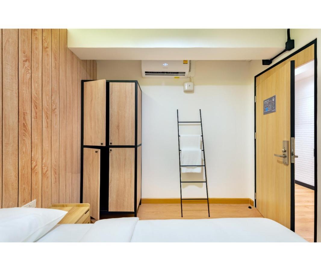 Siam Subway Hostel And Cafe กรุงเทพมหานคร ภายนอก รูปภาพ