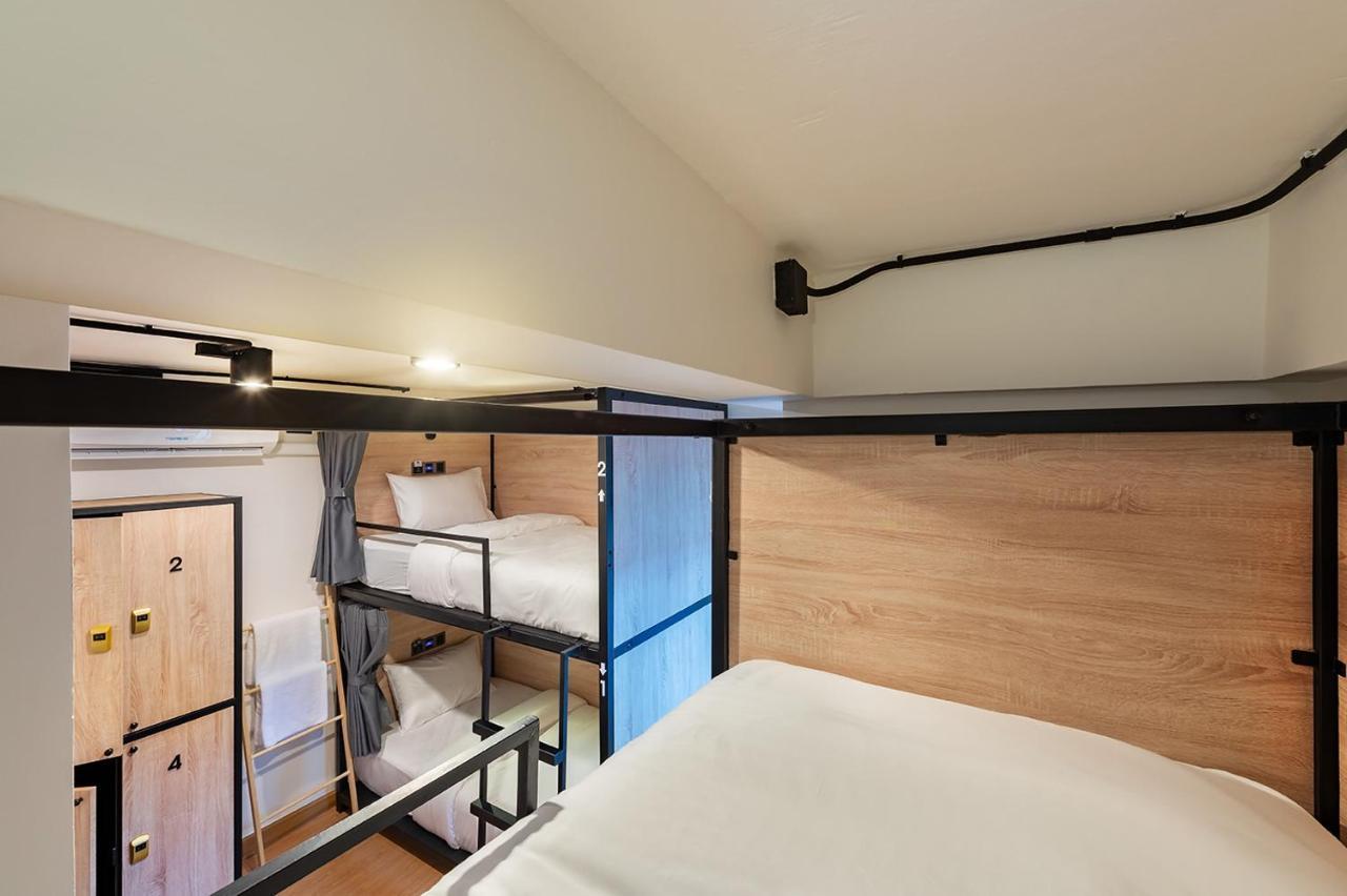 Siam Subway Hostel And Cafe กรุงเทพมหานคร ภายนอก รูปภาพ