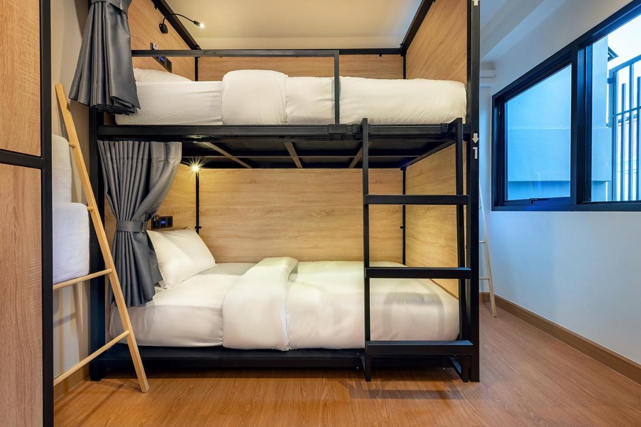 Siam Subway Hostel And Cafe กรุงเทพมหานคร ภายนอก รูปภาพ