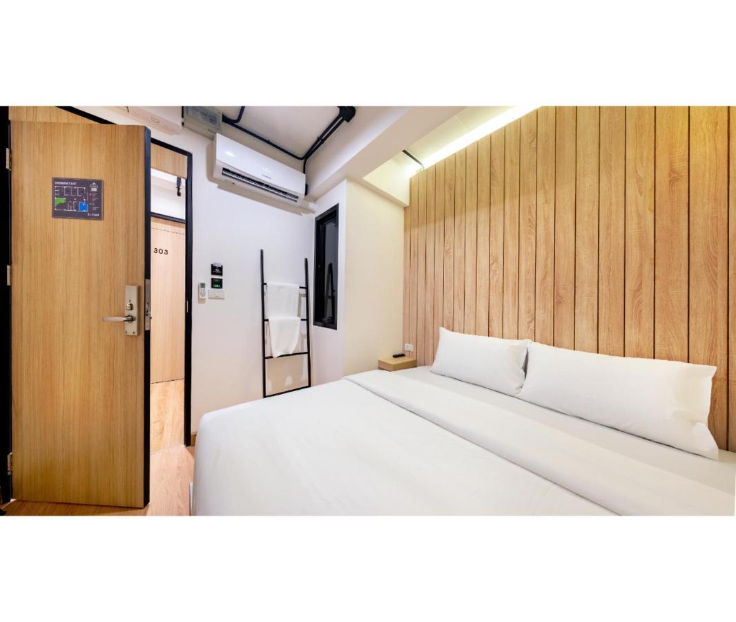 Siam Subway Hostel And Cafe กรุงเทพมหานคร ภายนอก รูปภาพ
