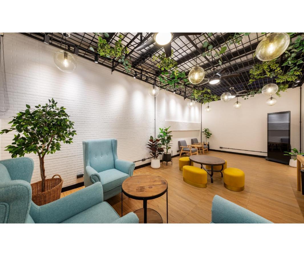 Siam Subway Hostel And Cafe กรุงเทพมหานคร ภายนอก รูปภาพ