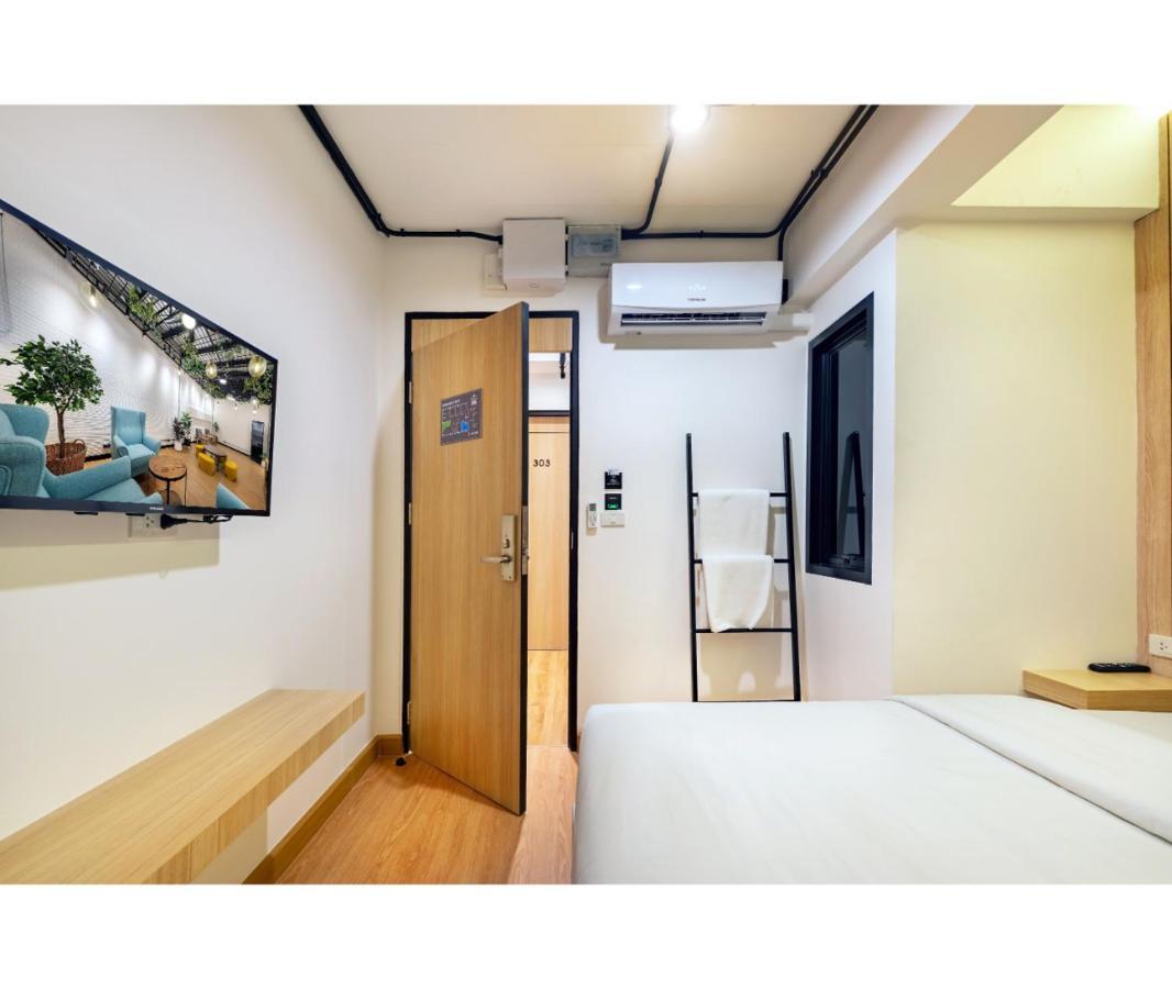 Siam Subway Hostel And Cafe กรุงเทพมหานคร ภายนอก รูปภาพ